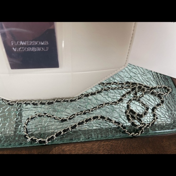 FLOWERBOMB VIKTOR & ROLF Cross Bag Purse - Picture 4 of 8